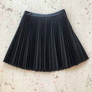 Club Monaco black pleated faux leather skirt